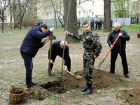 2009.04.24 Весняний двомісячник з благоустрою та поліпшення санітарного стану території університету