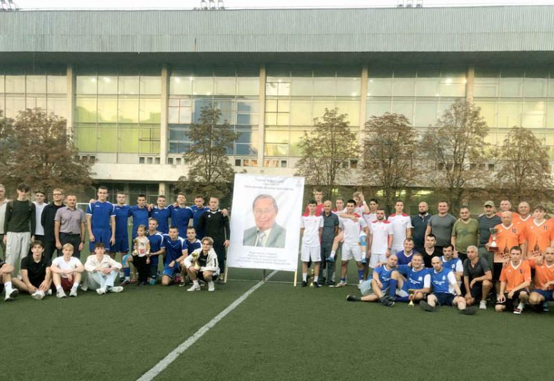 Учасники турніру з футболу пам'яті Віталія Молчанова