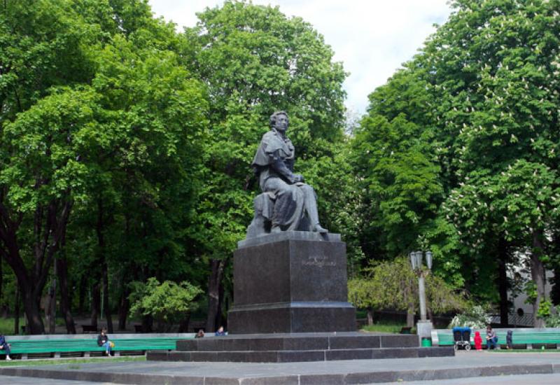Київ. Пам'ятник Олександру Пушкіну