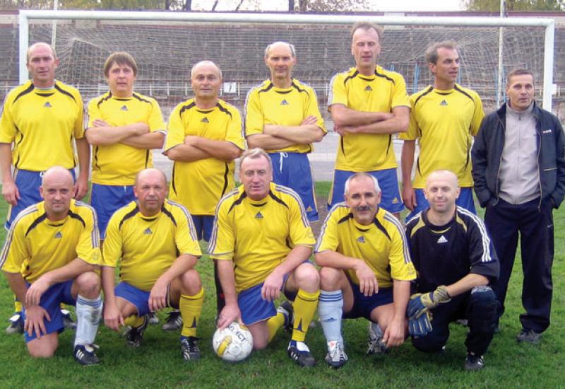 Колектив КПІ. Футбольна команда «Ветерани КПІ», створена на базі ВЕК, 2009