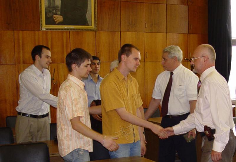 2008.05 Випуск першої  групи міжнародних інженерів-зварювальників