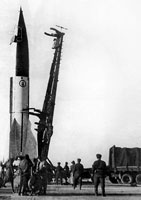 Ракета Р-1 на пусковій установці. Капустин Яр, кінець 40-х рр.