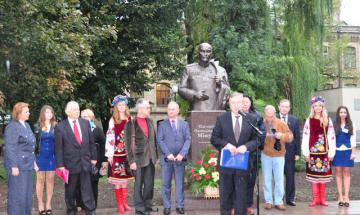 2013.08.29 In NTUU “KPI” was opened a monument to Alexander Mikulin 