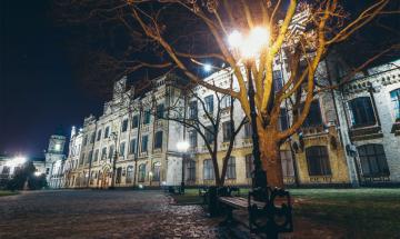 The first building at night, the author of the photo - Dmitry Shcherblyuk, Source - Информатор