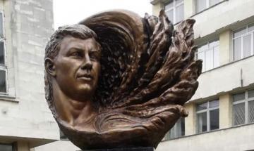 пам'ятник Герою України Олександру Лелеченку