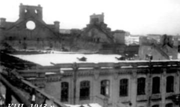 Кампус КПІ. Головний корпус, 1943 рік