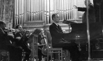 Всесоюзний конкурс музикантів - виконавців, С. Ріхтер грає 1-й концерт П.І. Чайковського, 1945 р.