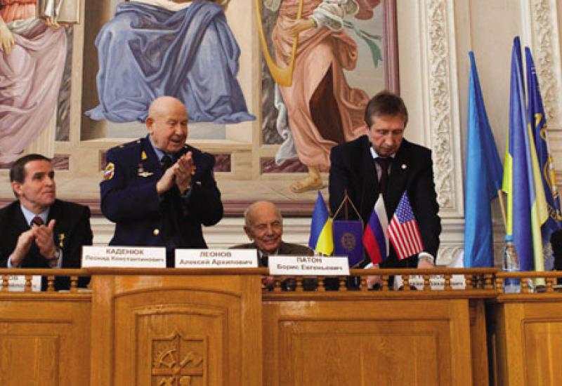 2010.03.30 Урочистості з нагоди 45-ї річниці від дня першого виходу людини у відкритий космос 2010.03.30 Урочистості з нагоди 45-ї річниці від дня першого виходу людини у відкритий космос