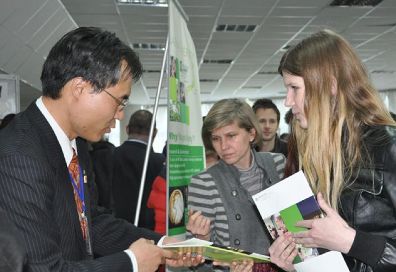 2012.03.20 Ярмарок "Освіта в Японії" 2012.03.20 Ярмарок "Освіта в Японії"
