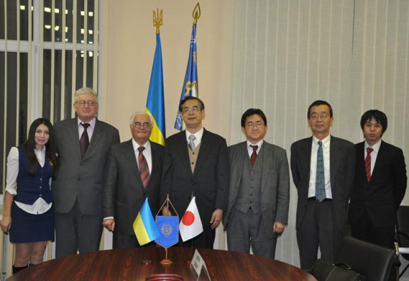2012.12.11 Візит делегації Центру науково-дослідних стратегій Японії 2012.12.11 Візит делегації Центру науково-дослідних стратегій Японії