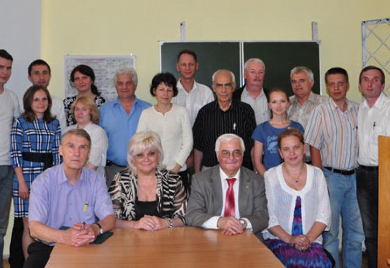 2013.06.10 Методичний семінар "Практичне навчання металофізиків з фізичних методів досліджень" 2013.06.10 Методичний семінар "Практичне навчання металофізиків з фізичних методів досліджень"