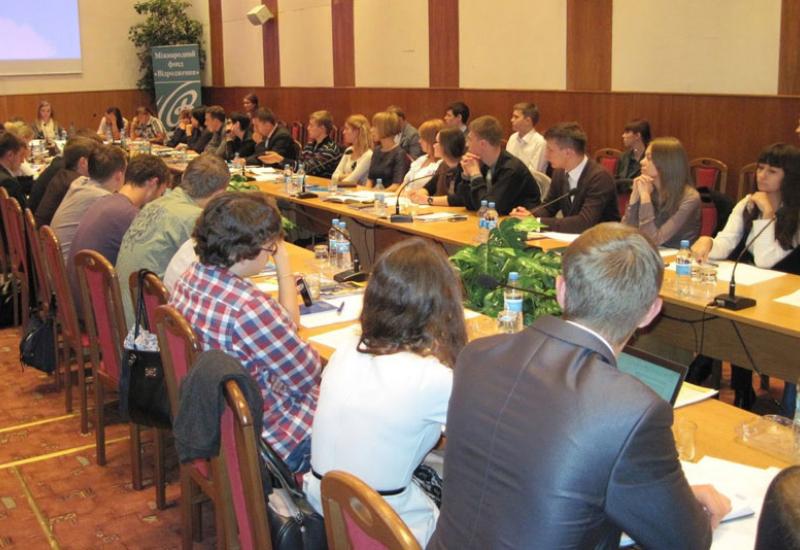 2013.09.14 Всеукраїнський круглий стіл “Студентський погляд на законодавчі реформи у сфері вищої освіти України” 2013.09.14 Всеукраїнський круглий стіл “Студентський погляд на законодавчі реформи у сфері вищої освіти України”