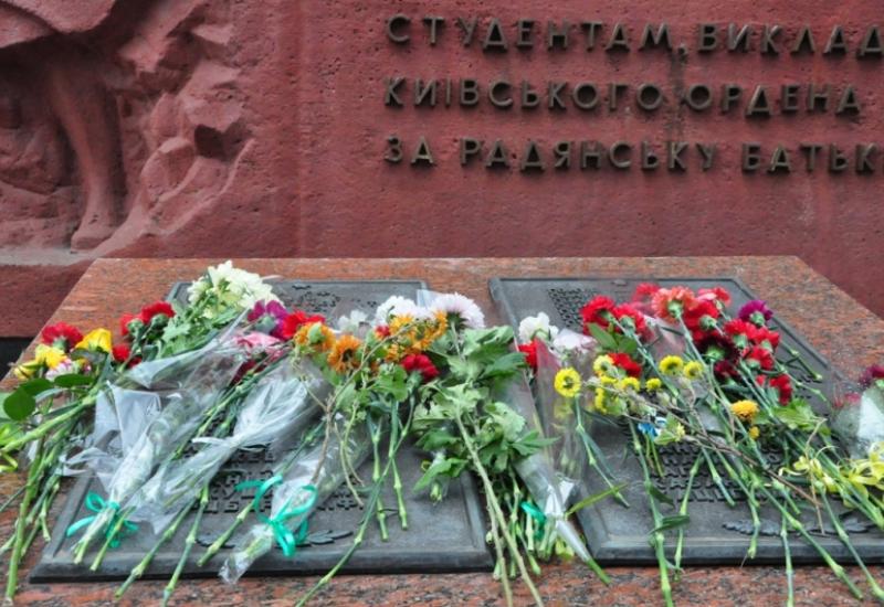 2013.11.06 Honoring the memory of those who died in the Great Patriotic War