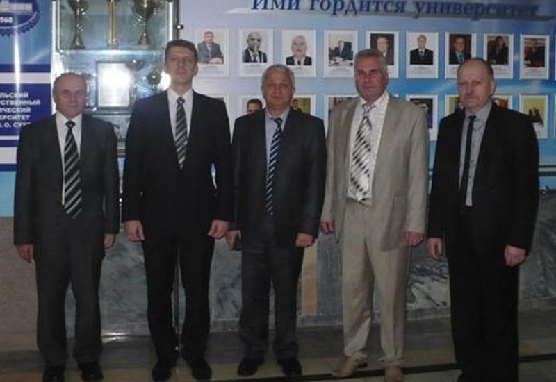 2013.11.22-23 Представники ММІ з керівництвом машинобудівного факультету ГДТУ ім. П.О.Сухого 2013.11.22-23 Представники ММІ з керівництвом машинобудівного факультету ГДТУ ім. П.О.Сухого
