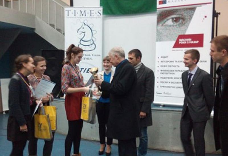 2014.11.26 Нагородження переможців турніру 2014.11.26 Нагородження переможців турніру