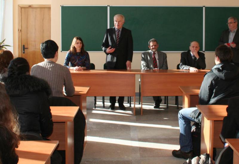 2015.02.17 відкрито відремонтовану навчальну аудиторію 421 у 7-му корпусі 2015.02.17 відкрито відремонтовану навчальну аудиторію 421 у 7-му корпусі