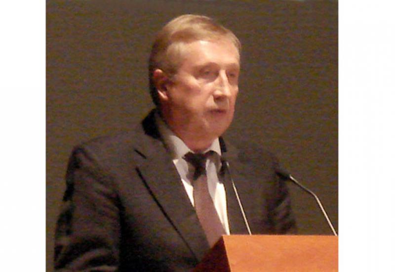 2015.08.28 Сесія науково-педагогічних працівників. Виступає М.З. Згуровський 2015.08.28 Сесія науково-педагогічних працівників. Виступає М.З. Згуровський