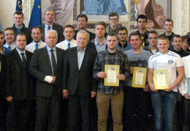2016.05.19 Учасники та призери олімпіади 2016.05.19 Учасники та призери олімпіади