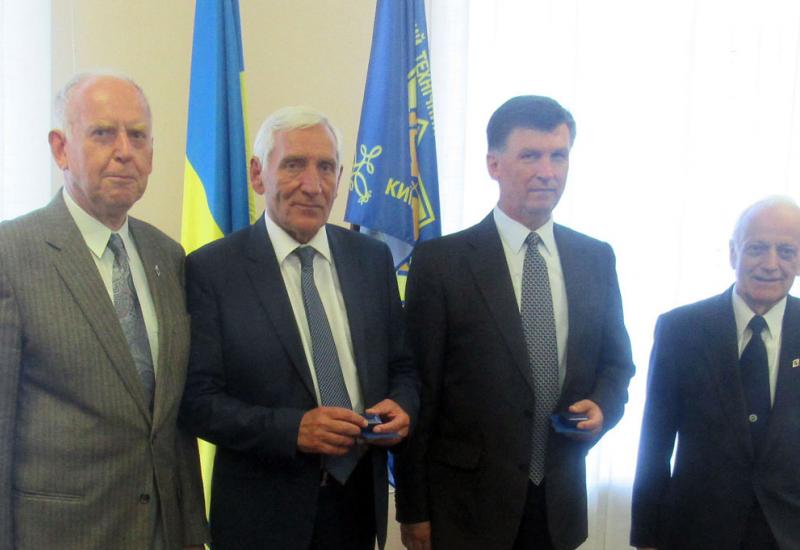 2016.09.01 Зліва направо Зігмунт Нікодем, Євген Поліщук, Євген Письменний, Януш Фукса 2016.09.01 Зліва направо Зігмунт Нікодем, Євген Поліщук, Євген Письменний, Януш Фукса
