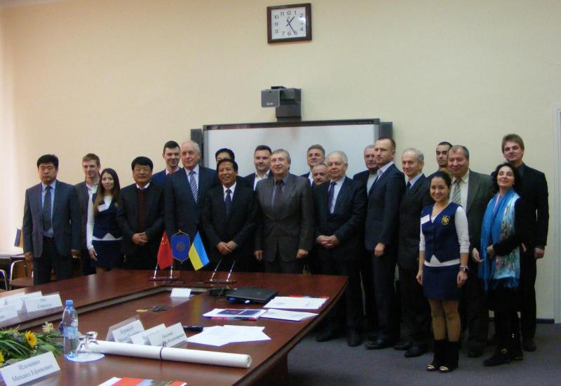 2016.04.02 Зустріч з представниками Зони економічного та технологічного розвитку м. Ліньї (КНР) 2016.04.02 Зустріч з представниками Зони економічного та технологічного розвитку м. Ліньї (КНР)