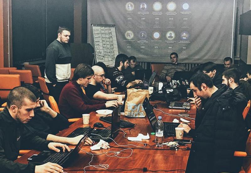 2017.01.31 Ініціатори КПІ'шних проектів слідкують за закінченням голосування 2017.01.31 Ініціатори КПІ'шних проектів слідкують за закінченням голосування