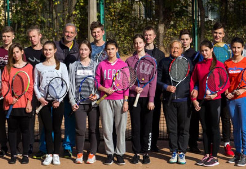 Секція тенісу кафедри фізичного виховання ФБМІ Секція тенісу кафедри фізичного виховання ФБМІ