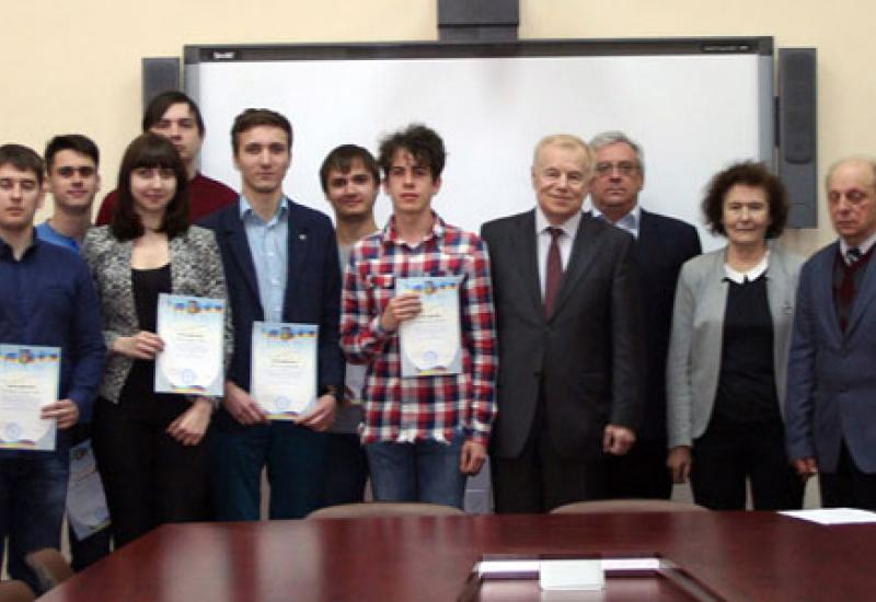 2017.04.11 Нагородження переможців математичної олімпіади 2017.04.11 Нагородження переможців математичної олімпіади