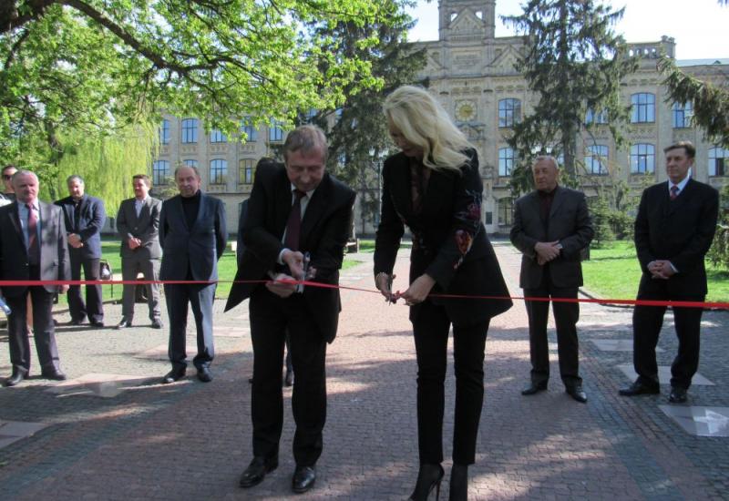 2017.04.28 урочисте відкриття Алеї зірок КПІ ім. Ігоря Сікорського 2017.04.28 урочисте відкриття Алеї зірок КПІ ім. Ігоря Сікорського