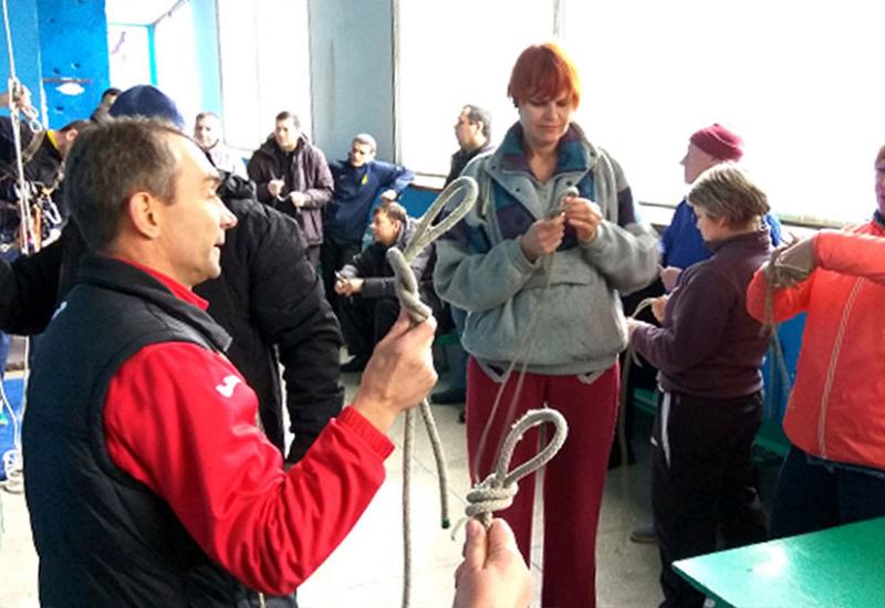 2018.01.17 Семінар "Техніка в'язання та практичне застосування туристичних вузлів" 2018.01.17 Семінар "Техніка в'язання та практичне застосування туристичних вузлів"