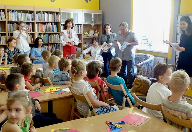 2018.09.23 Вірші з книги діткам читає народний артист України Богдан Бенюк 2018.09.23 Вірші з книги діткам читає народний артист України Богдан Бенюк