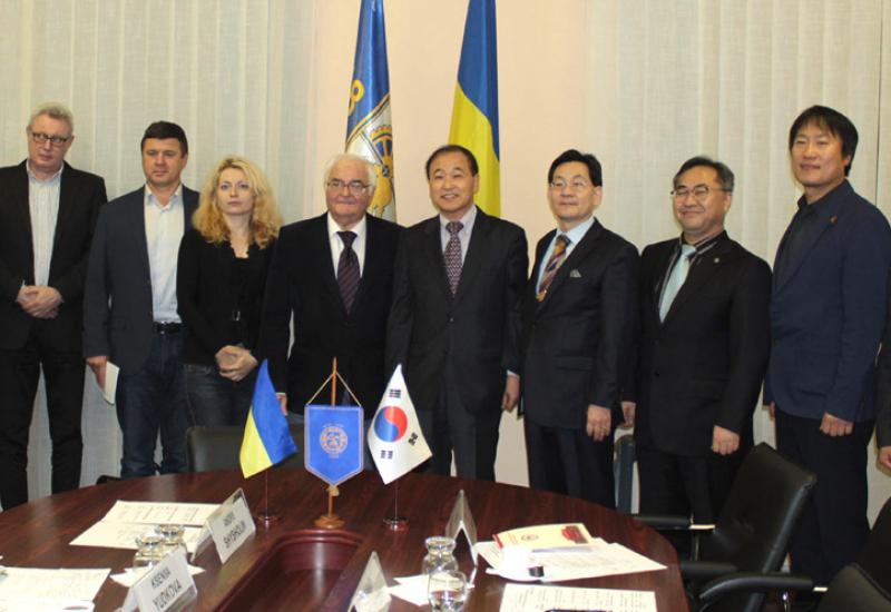 2018.11.01 візит делегації університетів Республіки Корея 2018.11.01 візит делегації університетів Республіки Корея