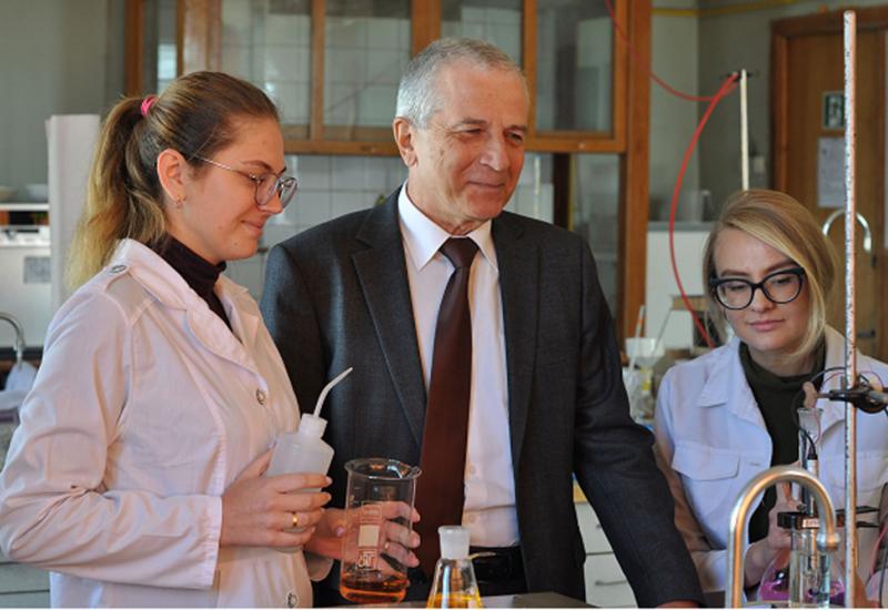 Prof. B.Yu.Kornilovich with master students A. Bondareva and O. Khurazhenko in the laboratory Prof. B.Yu.Kornilovich with master students A. Bondareva and O. Khurazhenko in the laboratory