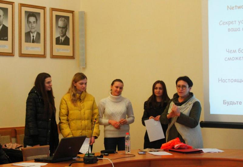 2018.03.01 Урок нетворкінгу від тренера МАШАВ і Міжнародного навчального центру «Кармель» ім. Голди Меїр 2018.03.01 Урок нетворкінгу від тренера МАШАВ і Міжнародного навчального центру «Кармель» ім. Голди Меїр