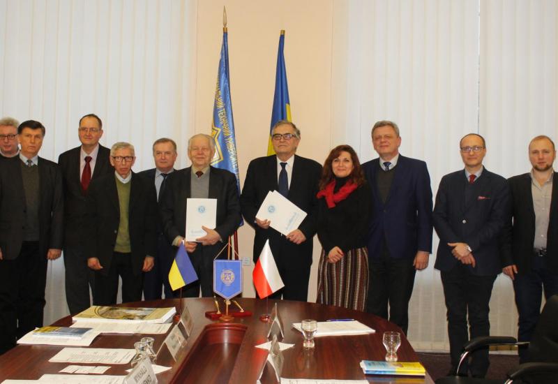 2018.03.01 КПІ ім. Ігоря Сікорського та Познанський університет технологій домовилися розпочати роботу над створенням спільного наносупутника 2018.03.01 КПІ ім. Ігоря Сікорського та Познанський університет технологій домовилися розпочати роботу над створенням спільного наносупутника