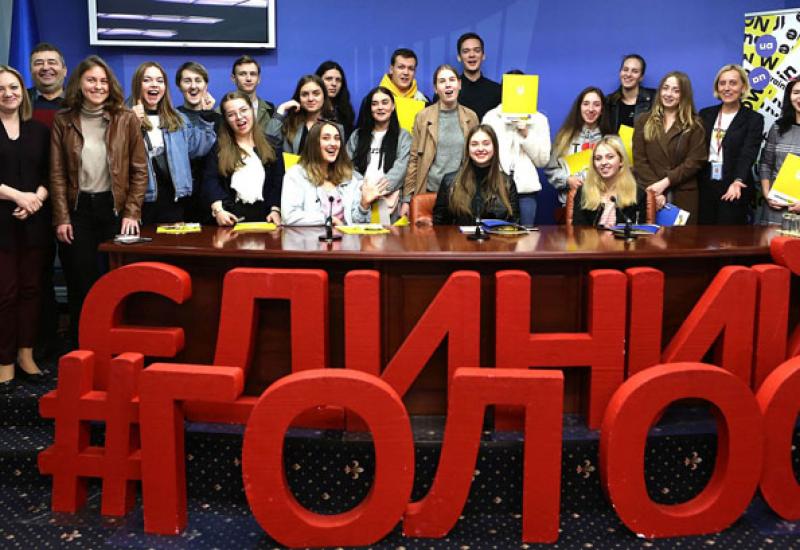 2019.04.23 візит студентів ВПІ до будинку уряду 2019.04.23 візит студентів ВПІ до будинку уряду