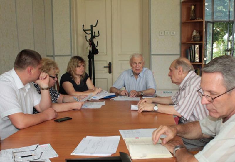 2019.06.20 Засідання робочої групи з питань підготовки до початку нового навчального року майнових комплексів факультетів та інститутів 2019.06.20 Засідання робочої групи з питань підготовки майнових комплексів факультетів та інститутів до початку нового навчального року