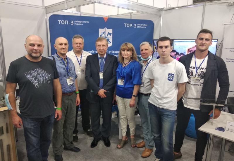16.06.2021 Igor Sikorsky Kyiv Polytechnic Institute Presents Drone, Reconnaissance Systems, Emergency Robot at the Exhibition Center