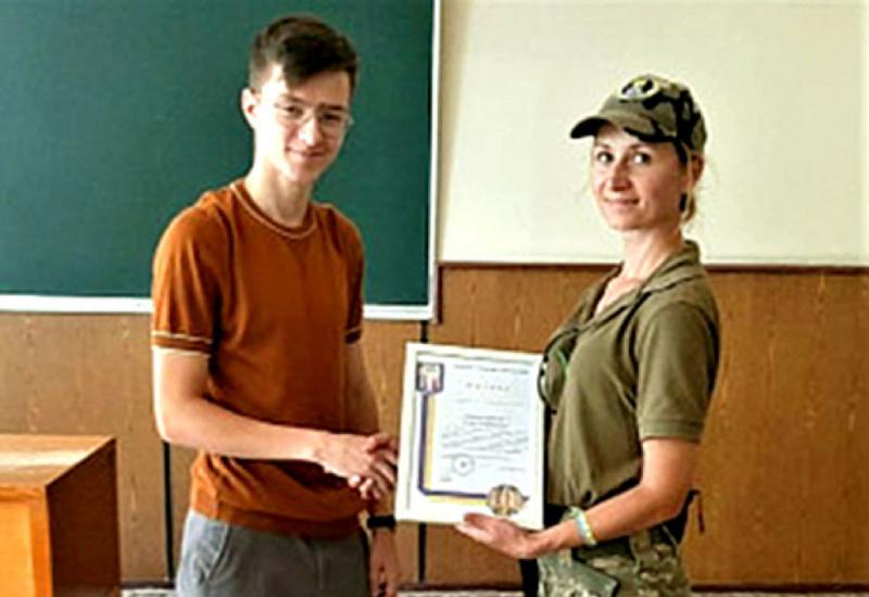 the command of the 112th ground defense brigade of the city of Kyiv presented thanks to Yehor Mykolaichuk