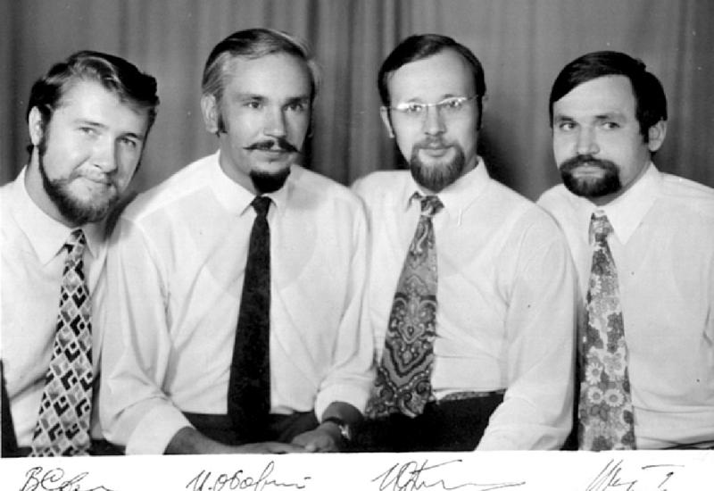 Зліва направо В.А. Скринченко, І.Л. Обозненко, Ю.Б. Гончаров та Ю.А. Писаченко (липень, 1972 р.)
