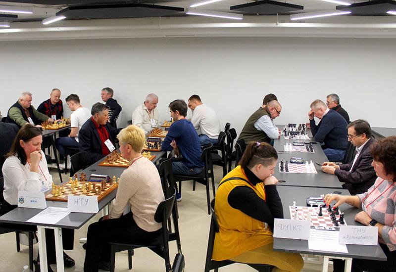 the first chess championship of the faculty and staff of the capital's universities