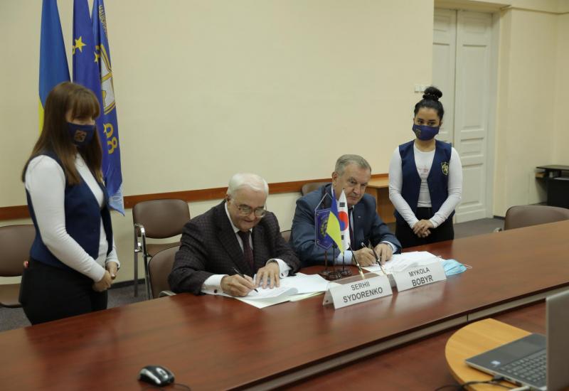 29.10.2020 Igor Sikorsky Kyiv Polytechnic Institute And Korea Lift College Signed Memorandum of Cooperation