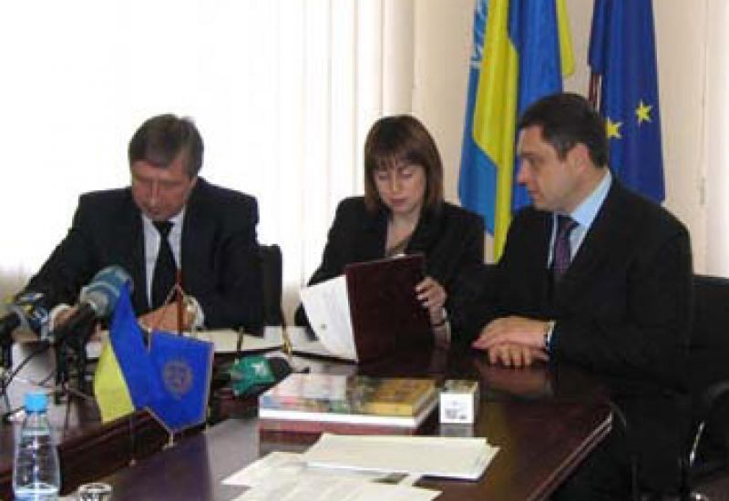 2007.04.12 Договір про співробітництво між НТУУ “КПІ”, Державним комітетом телебачення і радіомовлення України та Державною акціонерною компанією “Укрвидавполіграфія” 2007.04.12 Договір про співробітництво між НТУУ “КПІ”, Державним комітетом телебачення і радіомовлення України та Державною акціонерною компанією “Укрвидавполіграфія”