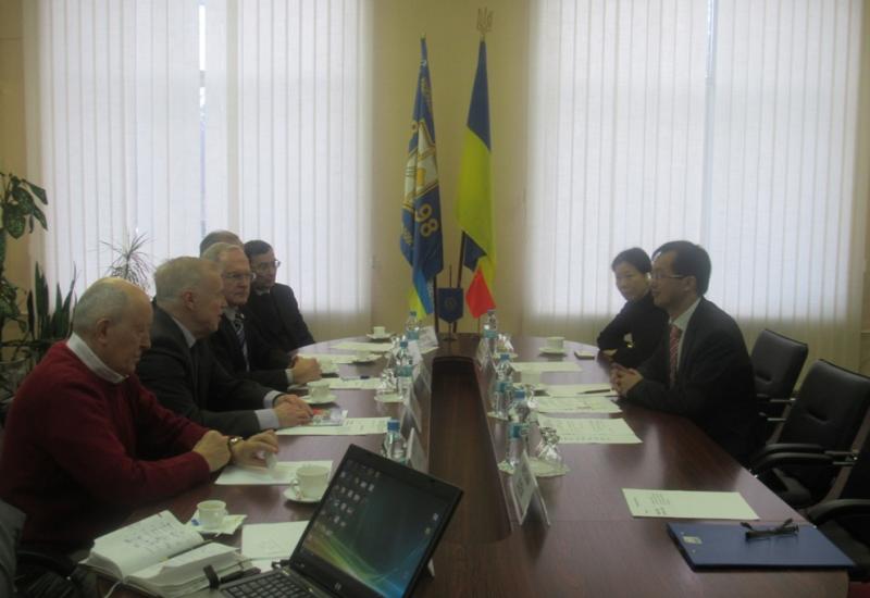 2015.12.11 Візит першого секретаря Посольства КНР в Україні 2015.12.11 Візит першого секретаря Посольства КНР в Україні