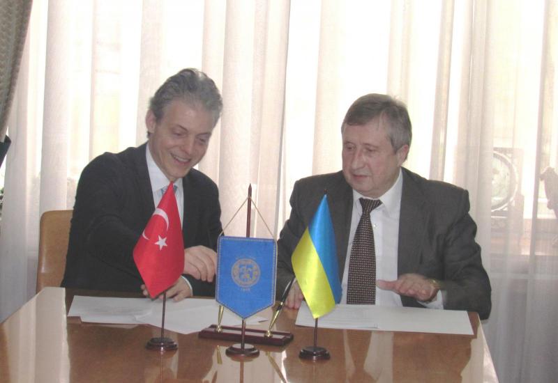 2015.12.22 НТУУ «КПІ» і ТОВ «Астеліт» налагоджують співпрацю 2015.12.22 НТУУ «КПІ» і ТОВ «Астеліт» налагоджують співпрацю