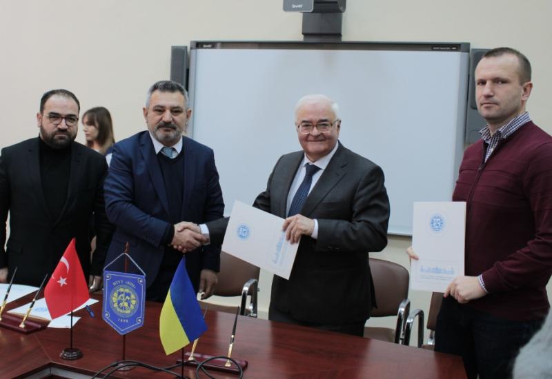 2019.01.22 подписан Протокол о сотрудничестве между КПИ им. Игоря Сикорского и университетом Стамбул Онсекиз Март 2019.01.22 подписан Протокол о сотрудничестве между КПИ им. Игоря Сикорского и университетом Стамбул Онсекиз Март