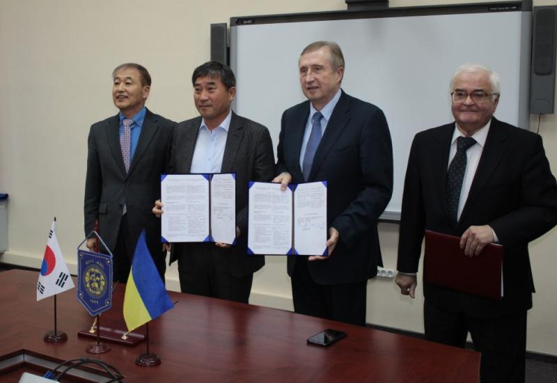 2019.02.20 Меморандум про взаєморозуміння з компанією «Dasan Networks» 2019.02.20 Меморандум про взаєморозуміння з компанією «Dasan Networks»
