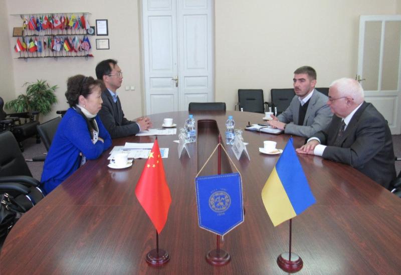 2017.10.25 Зустріч з представниками Посольства КНР в Україні 2017.10.25 Зустріч з представниками Посольства КНР в Україні
