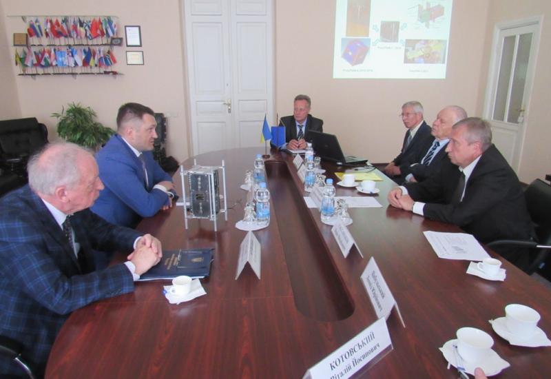 2016.05.20 Зустріч з Головою Державного космічного агентства України 2016.05.20 Зустріч з Головою Державного космічного агентства України