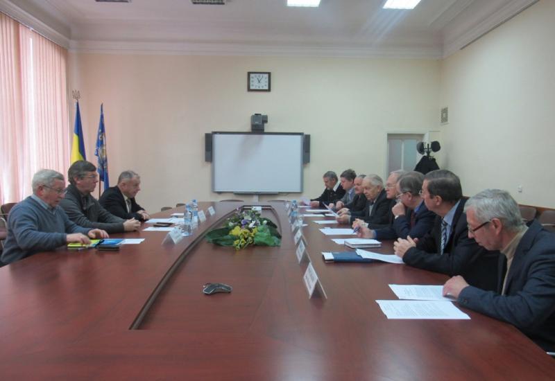 2016.12.13 нарада з поглиблення співпраці і створення спільного ННЦ космічних досліджень і технологій 2016.12.13 нарада з поглиблення співпраці і створення спільного ННЦ космічних досліджень і технологій