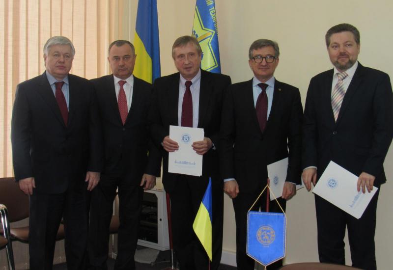 2017.02.13 Меморандум про співпрацю з Інститутом глобальних трансформацій 2017.02.13 Меморандум про співпрацю з Інститутом глобальних трансформацій
